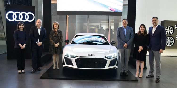 Avelino Abreu SAS presenta el Audi icónico R8 Legende