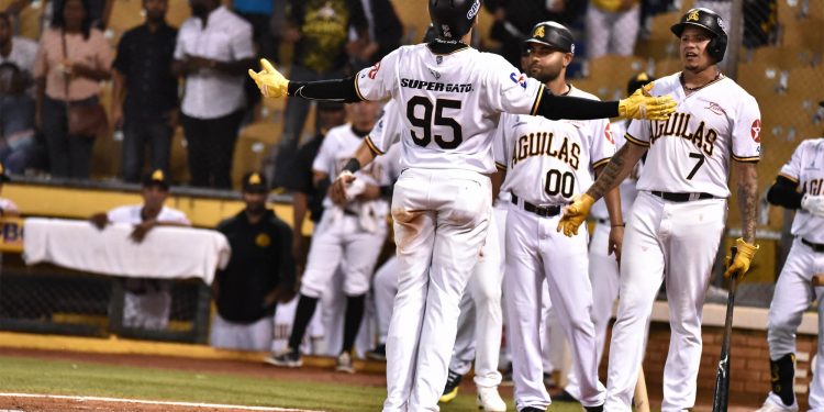 Águilas Cibaeñas vencen a los Toros y van tras el cuarto puesto