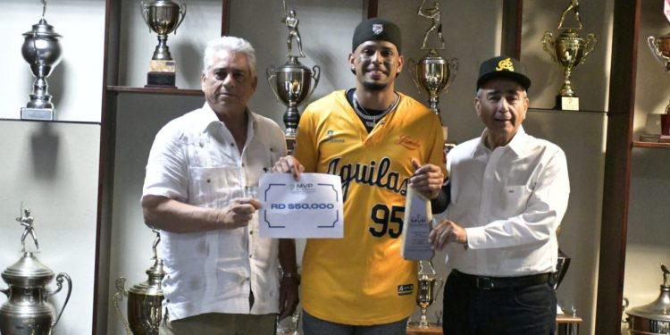 Franmil Reyes y Gerson Garabito, escogidos MVP de la Semana Jetour
