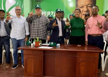 Fuerza del Pueblo anuncia concentración popular para proclamar a Hipólito Martinez