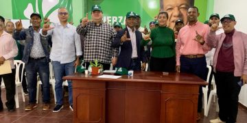 Fuerza del Pueblo anuncia concentración popular para proclamar a Hipólito Martinez