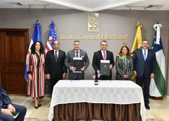 JCE firma acuerdo con el Departamento de la Policía de Nueva York