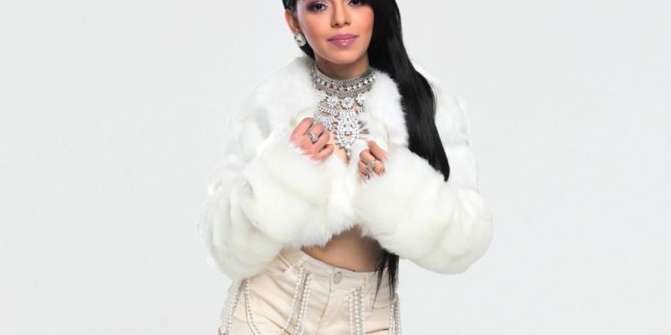 La cantante puertorriqueña Natysha deslumbró en los Emerging Awards en Colombia 