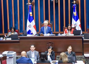 Senadores aprueban presupuesto general del Estado para 2024 por más de un billón de pesos