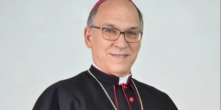 Masalles dice que lo engañaron sobre acogida en la diócesis de Barcelona