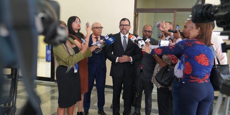 Yohan López interpone recurso en Tribunal Superior Administrativo
