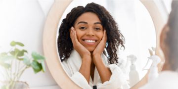 Domina la belleza con estos 6 consejos para el cuidado de la piel para personas que viajan a diario