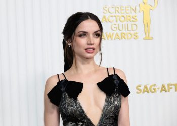 Ana de Armas reaparece más natural y radiante que nunca y con muy poco maquillaje