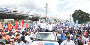 Abinader concluye recorrido en apoyo a los candidatos a las alcaldías de Santo Domingo Este, Boca Chica y Guerra