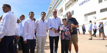 Presidente Abinader hace historia cumple su promesa a Pedernales y al sur con la inauguración de puerto turístico y recibimiento de primer crucero