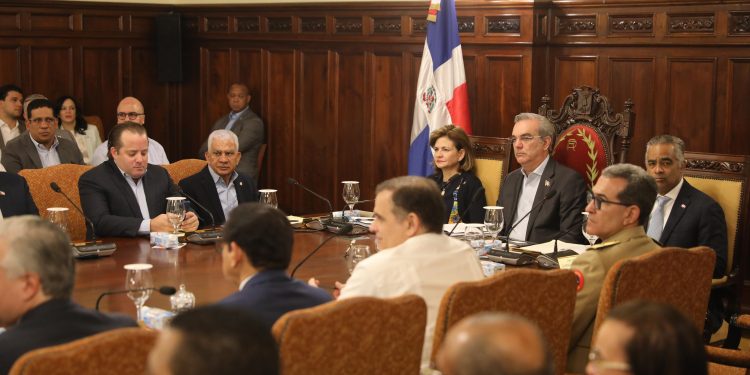 Presidente Abinader encabeza primer consejo de ministros y directores de este año donde se analiza ejecución presupuestaria del 2024