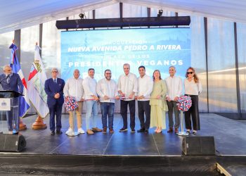 Presidente Abinader inaugura 7 obras en Monseñor Nouel y La Vega