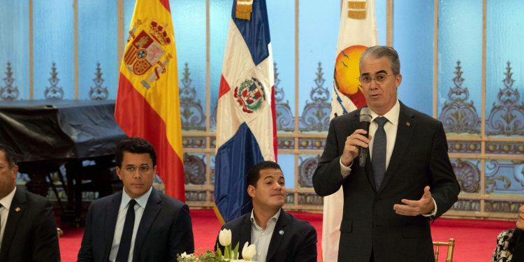 Banco Popular cierra FITUR 2024 con negociaciones que superan los US$2,500 millones