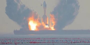 China lanza con éxito desde el mar su cohete privado más potente