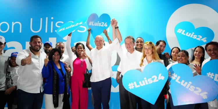 Bisonó suma jóvenes y profesionales a trabajar para garantizar triunfo de Ulises en Santiago