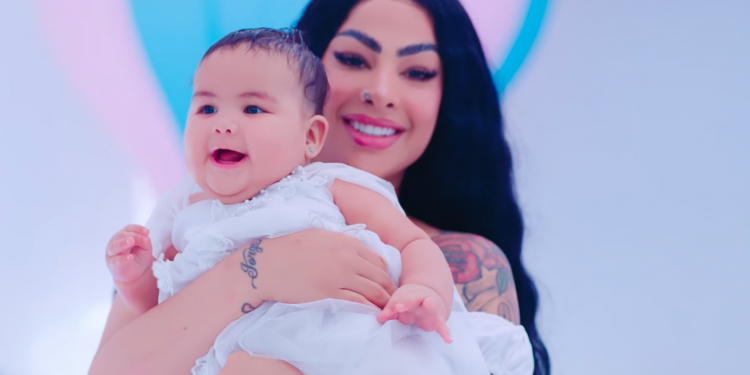Yailin responde a quienes cuestionan su rol de madre