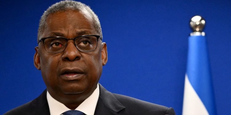 Biden no sabía que Lloyd Austin estaba en terapia intensiva, ¿cómo pasó?