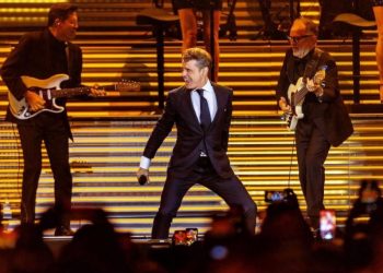 Inician proceso de reembolso a quienes no asistieron a reposición del concierto de Luis Miguel