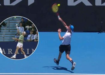 El increíble punto de un tenista húngaro que hizo recordar a la mejor jugada de Federer en el Abierto de Australia
