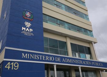 Establecen directrices de admisión de documentos firmados digitalmente para registro de contratos por ante la Contraloría