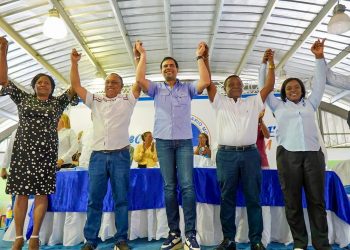 Roberto Ángel, en amplio recorrido por Elías Piña y San Juan, reafirma el cambio seguirá en el Sur