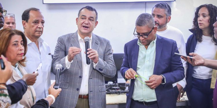 JCE inicia proceso de clonado de los equipos EDET que se usarán en las elecciones municipales