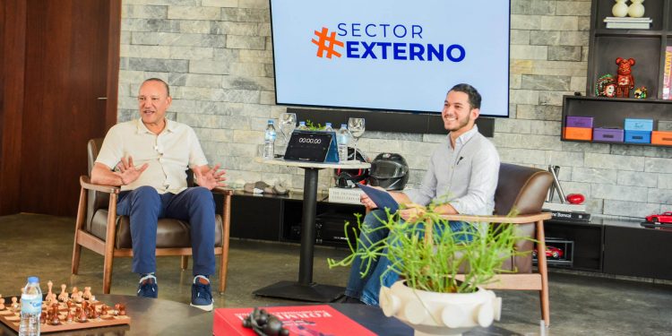 Seguridad e Innovación, parte de la propuesta del candidato Ulises Rodríguez para Santiago