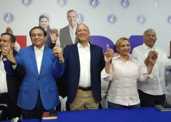 Ulises Rodríguez recibe respaldo la mayoría de los diputados de Santiago
