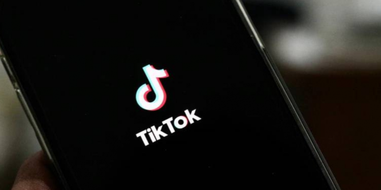 Universal Music advierte que retirará sus canciones de TikTok