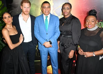 Meghan Markle y el príncipe Harry asisten a la premiere de la película de Bob Marley