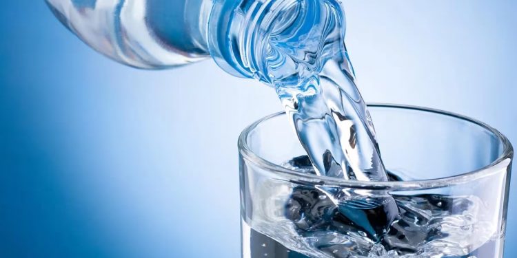Hidratación: mitos y verdades sobre el agua que necesita el cuerpo cada día