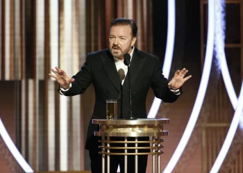 El día que Ricky Gervais incomodó a las élites de Hollywood con su referencia a la lista de Jeffrey Epstein