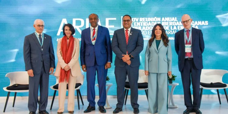 Destacan avances de RD en eficiencia energética durante el Primer Foro Empresarial de ARIAE