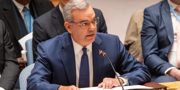 Presidente Abinader advierte a la Comunidad Internacional: “O luchamos juntos para salvar a Haití o lucharemos solos para proteger a RD”