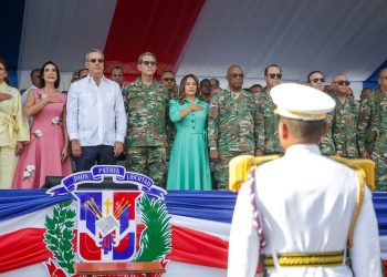 Presidente Abinader encabeza desfile militar por el 180 aniversario de la Independencia Nacional