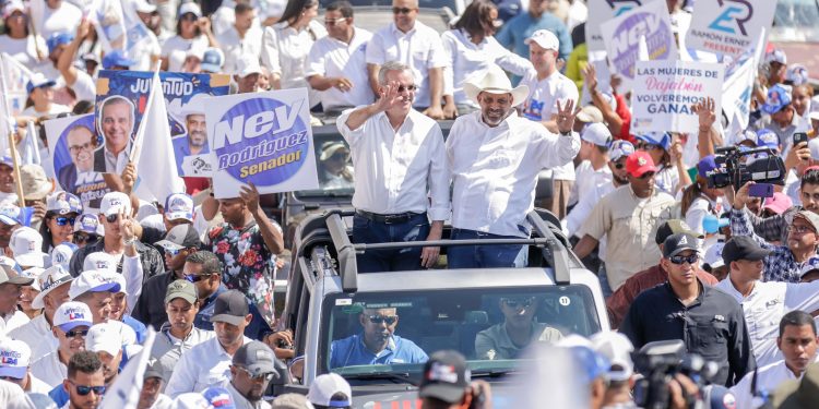 Abinader moviliza seguidores en Dajabón y Mao en apoyo a candidatos municipales