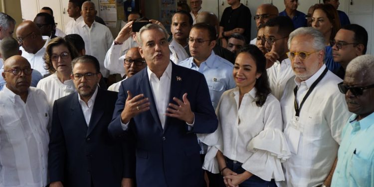 Abinader pide evitar «cualquier tipo de violencia» en elecciones municipales