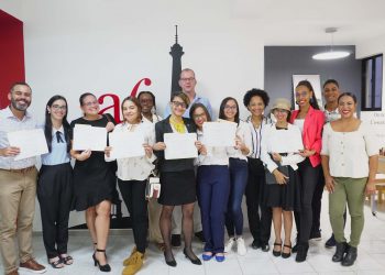Alianza Francesa de Santiago afianza en el país programa “Francés por Inmersión” con la graduación de nuevo grupo de estudiantes