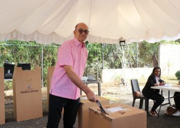 Andrés Burgos afirma democracia saldrá fortalecido de elecciones municipales