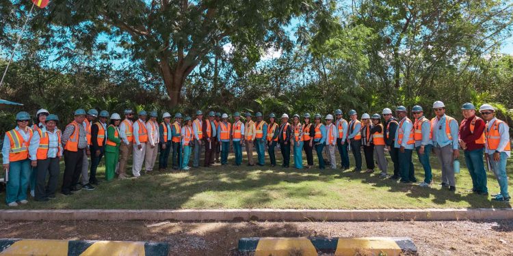 Barrick Pueblo Viejo recibe visita de FEDOCAMARAS