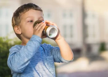 Bebidas energizantes podrían provocar enfermedades mentales en niños