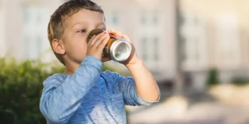 Bebidas energizantes podrían provocar enfermedades mentales en niños