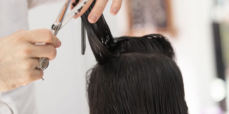 ¿Quieres cortarte el cabello? Las fechas ideales por el calendario lunar