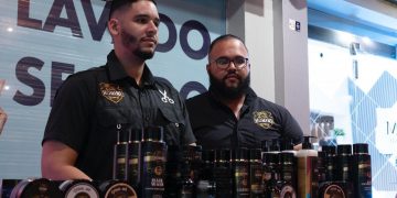 CUTS FACTORY celebra 100 miembros en club de Barbería