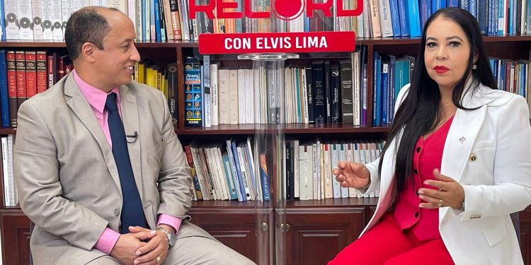 Experta llama a la mujer a empoderarse para seguir conquistando espacios políticos en RD