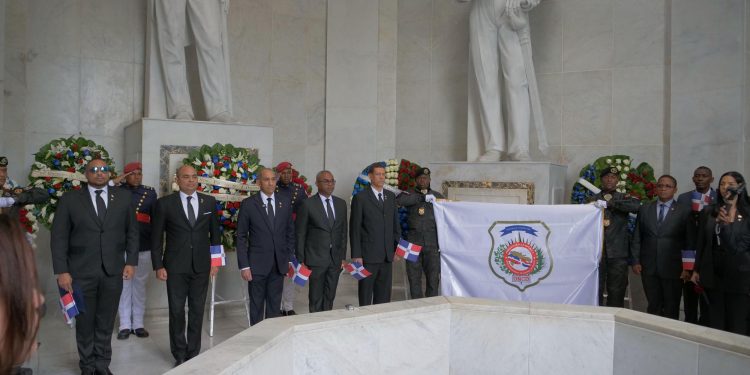 DNCD rinde homenaje a los padres de La Patria por el 180 Aniversario de La Independencia