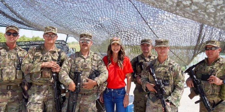«La frontera es una zona de guerra»: Dakota del Sur enviará la Guardia Nacional en apoyo a Texas