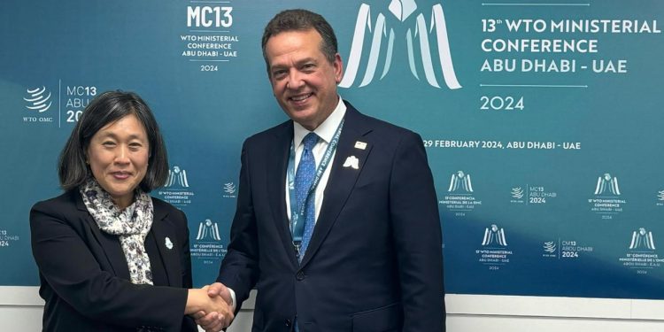 Ministro Bisonó se reúne con la representante de Comercio de Estados Unidos