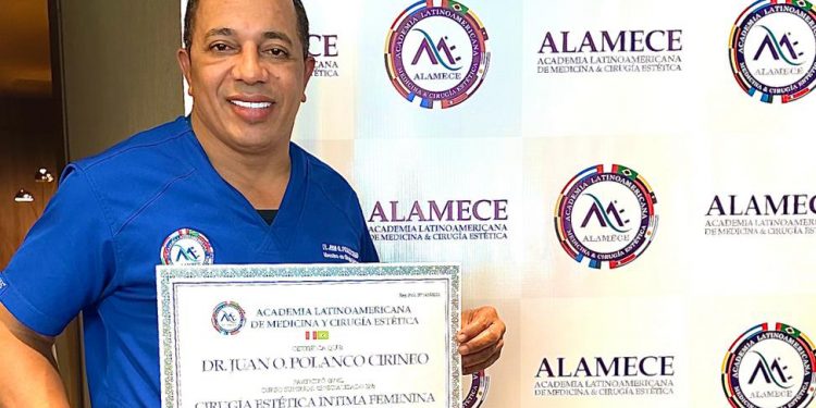 Doctor Juan Óscar Polanco realiza Postgrado en Estética Femenina e Implantes Hormonal