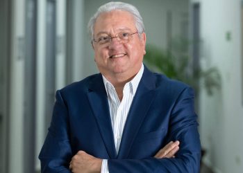 Miguel Lama llama a cuidar logros institucionales del país en las últimas décadas